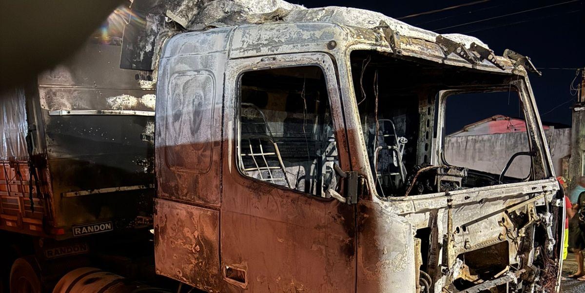 Incêndio destrói cabine de caminhão e se espalha para semirreboque no Triângulo Mineiro