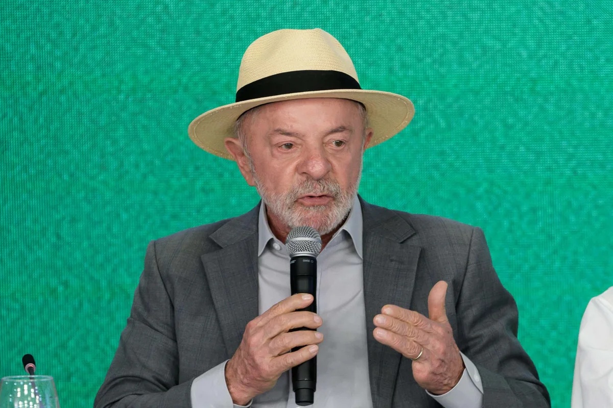 Lula afirma que sua entrevista no Jornal Nacional foi uma “inquisição” e celebra avanço na fila do INSS