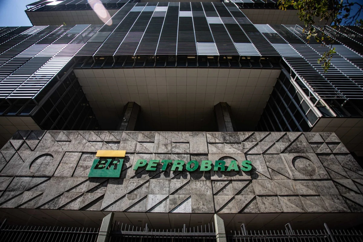 Petrobras aumenta em 13,9% o preço do querosene de aviação para as distribuidoras em setembro