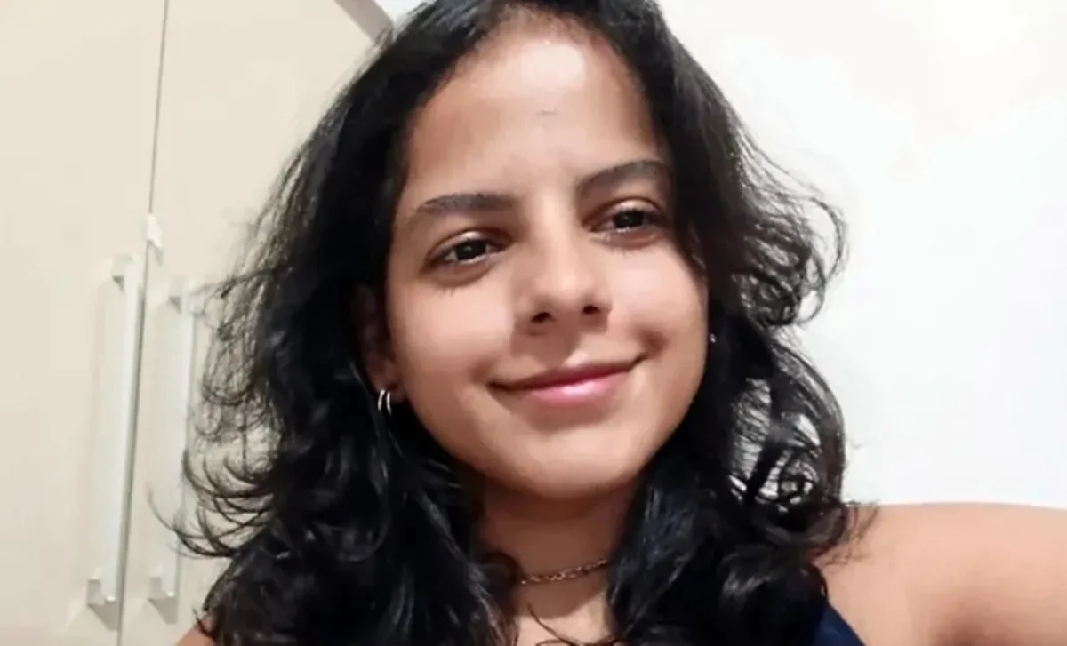 Professora de 26 anos morre após ser liberada duas vezes de hospital público no Rio de Janeiro