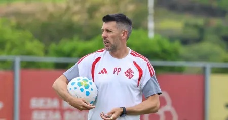 Internacional enfrenta dúvidas na escalação para o clássico contra o Grêmio pela Copa do Brasil
