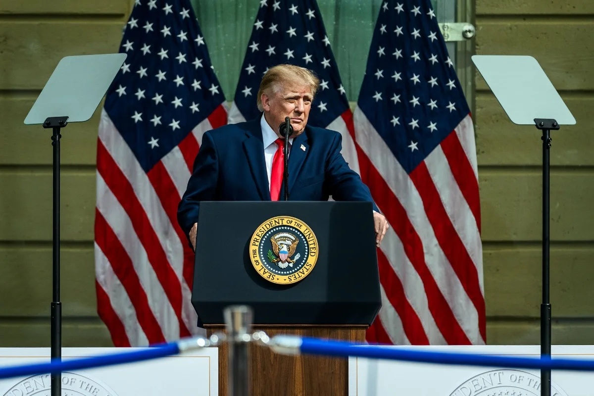 Editorial do New York Times critica interferência de Trump na política brasileira