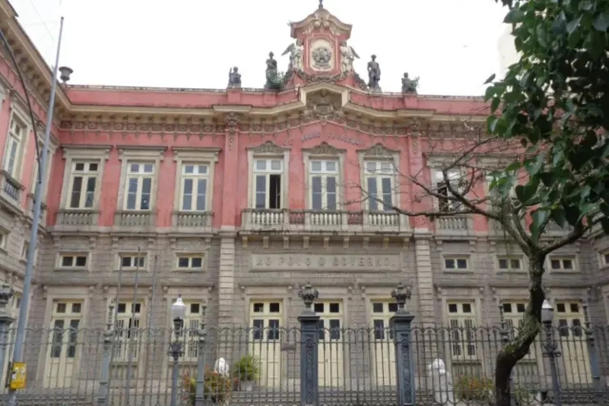 Dois fiscais do PL são levados à Polícia Federal por suspeita de boca de urna no Rio