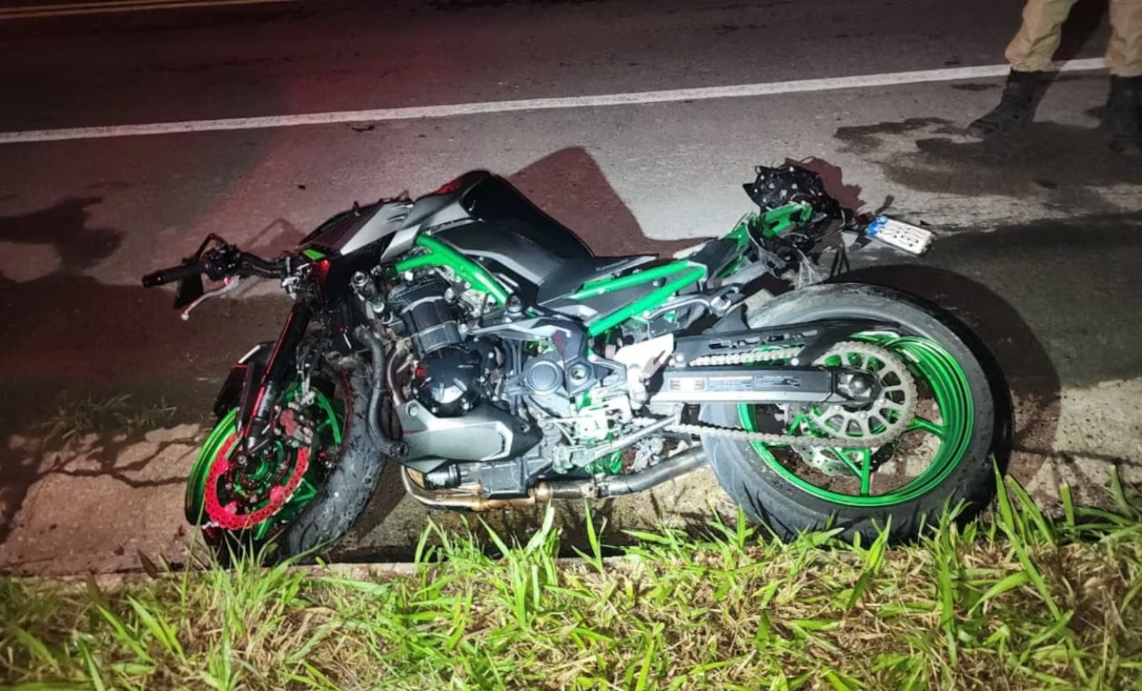Motociclista de 42 anos morre após ser atingido por roda que se soltou de caminhão na MG-050, em Formiga