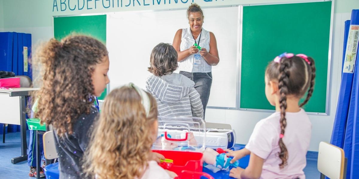 Cadastro Escolar 2027 em BH: alunos já matriculados não precisam fazer nova inscrição