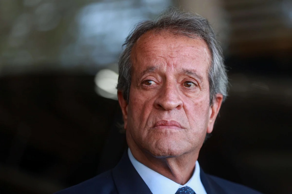 Valdemar Costa Neto critica carta de Flávio Bolsonaro após visita a Jair Bolsonaro