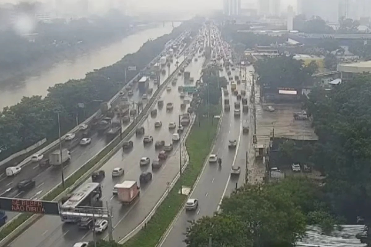 Início de outubro apresenta fortes contrastes climáticos no Brasil, com temporais no Sudeste e calor extremo no Nordeste