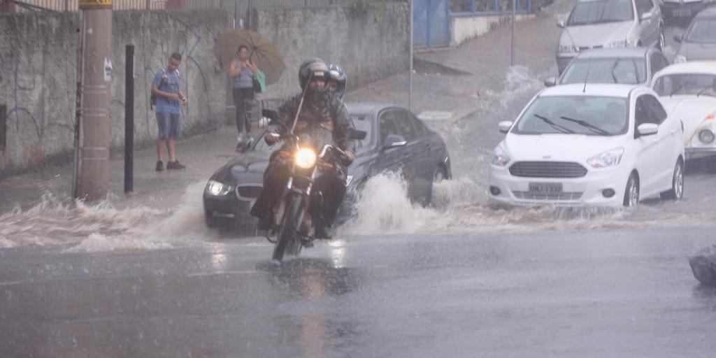Belo Horizonte e mais 477 cidades mineiras estão em alerta para tempestades com granizo nesta terça-feira