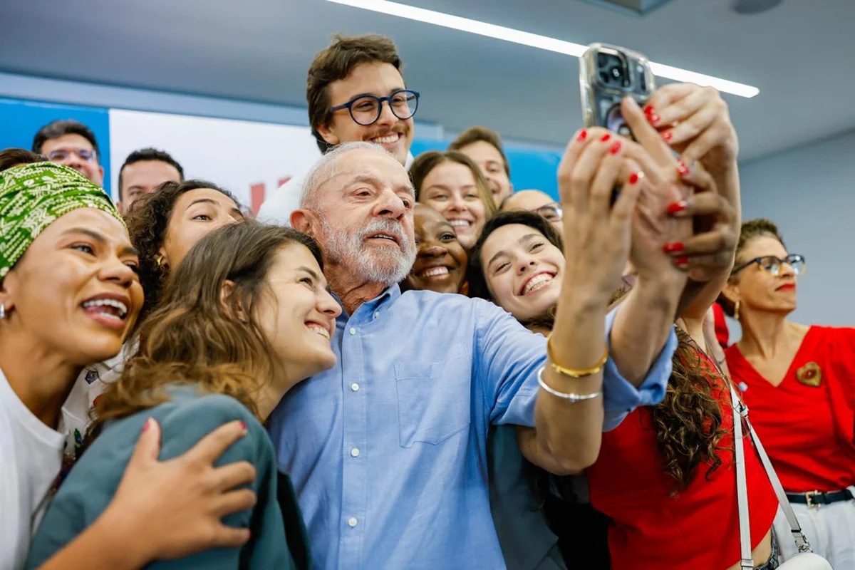 Lula aposta em mudanças na estratégia de comunicação para o segundo turno das eleições presidenciais