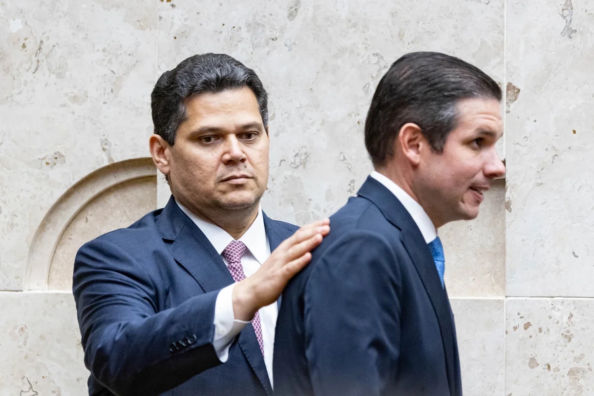 Crescimento do PL nas eleições de 2026 altera cenário de disputa pela presidência do Congresso