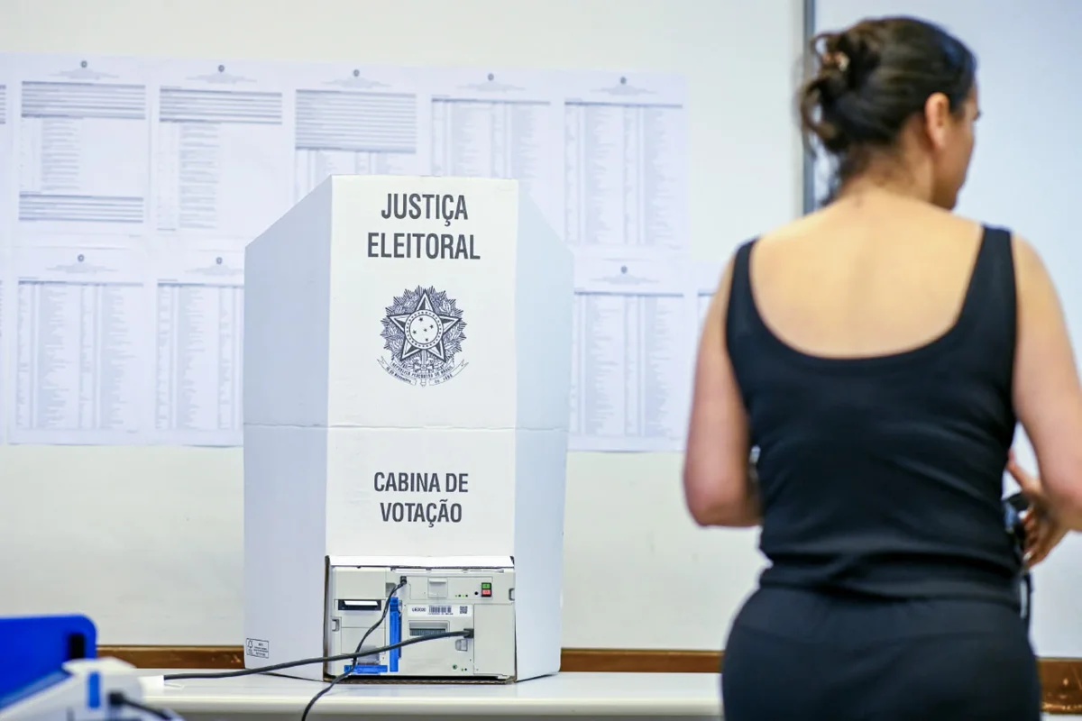 Pesquisa aponta que 40% dos eleitores que se abstiveram no primeiro turno não votarão no segundo