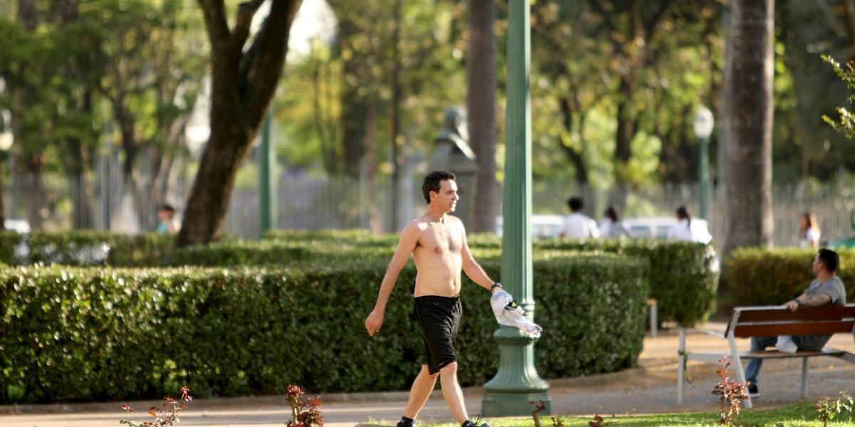 Defesa Civil de Belo Horizonte emite alerta para onda de calor intenso até 15 de outubro