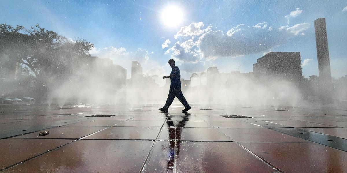 Belo Horizonte deve registrar temperaturas de até 34°C durante o feriadão de Nossa Senhora Aparecida, com previsão de calor intenso e possibilidade de chuva isolada