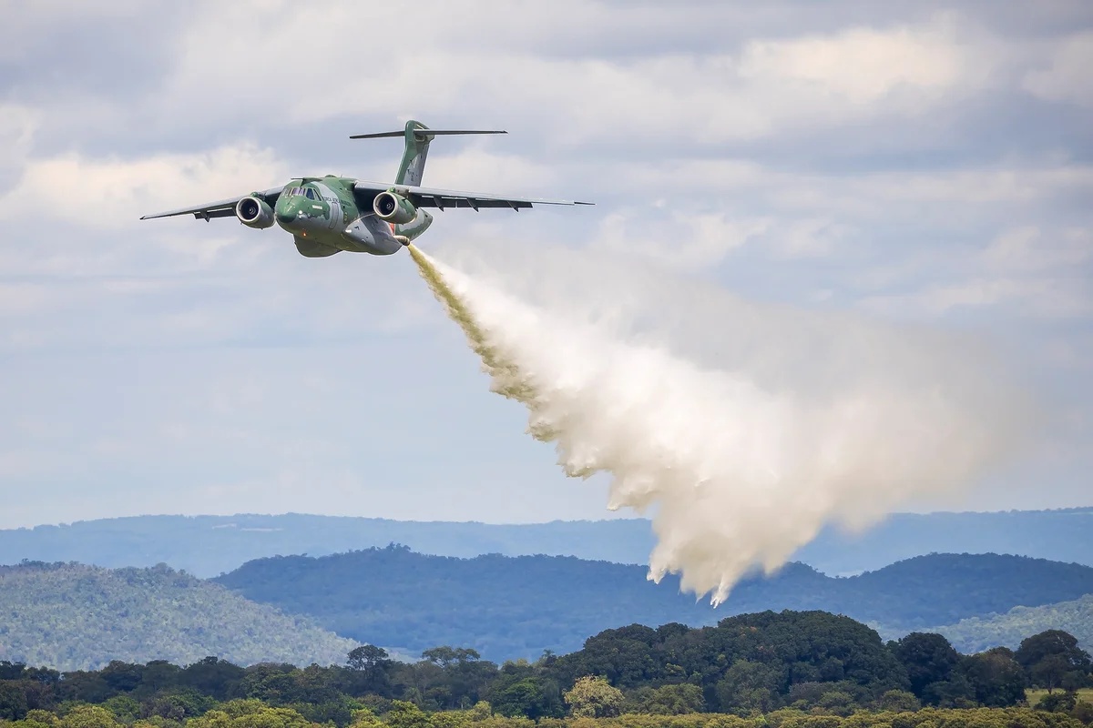 FAB envia reforço aéreo ao Amazonas para combate a incêndios florestais
