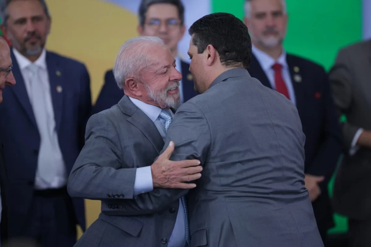 Senado inicia semana decisiva para votação da PEC do fim da escala 6×1, com sinais favoráveis de Alcolumbre e pressa de Lula