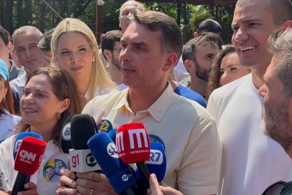 EBC afirma que falha de áudio em propaganda de Flávio Bolsonaro não foi de sua responsabilidade