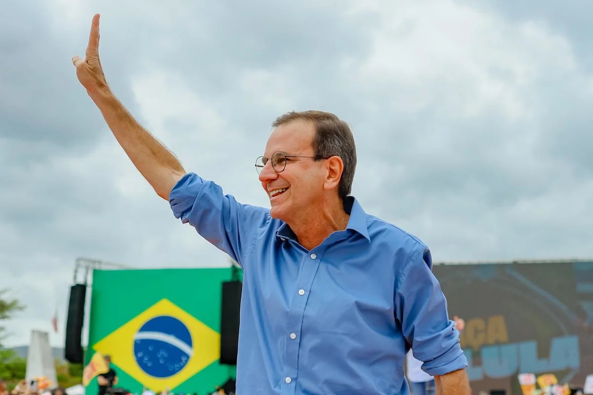 Eduardo Paes reforça apoio a Lula no segundo turno e faz críticas indiretas a Flávio Bolsonaro