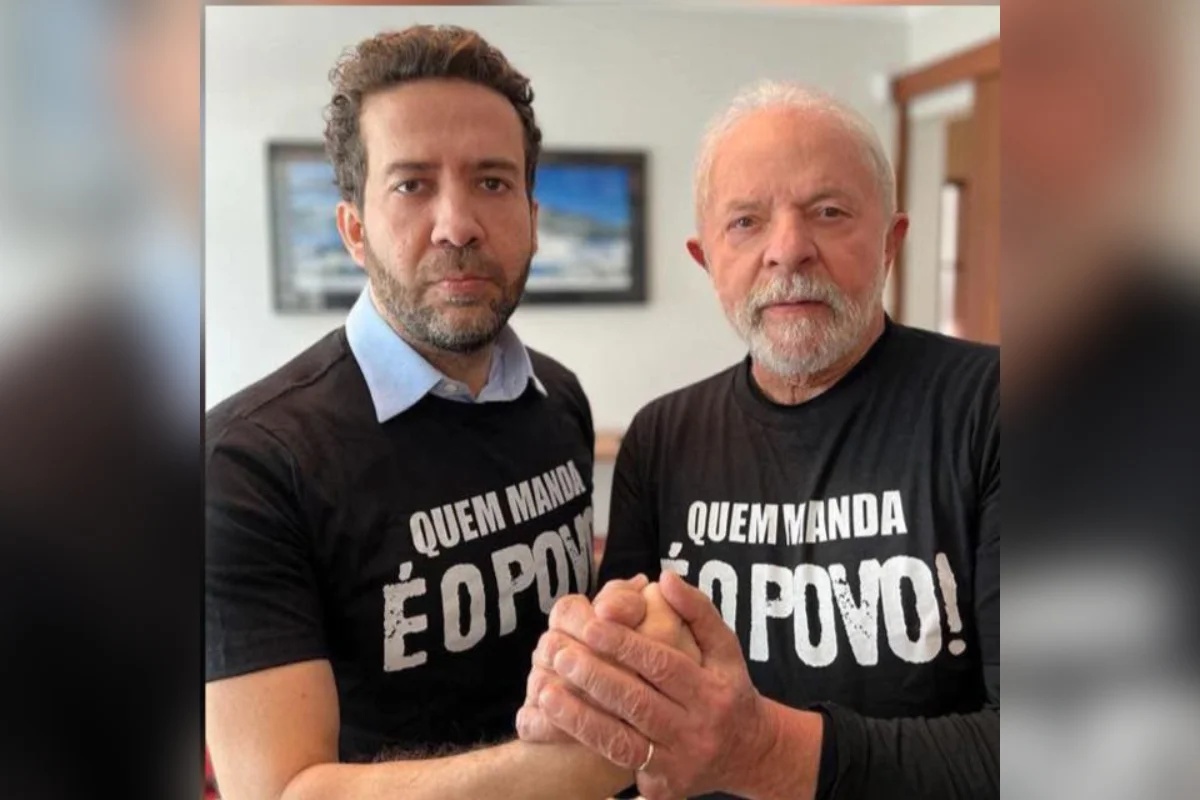 Deputado André Janones solicita ao TSE liberação imediata de canal de apoio a Lula no WhatsApp