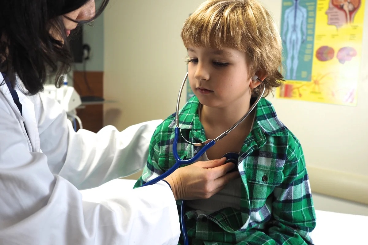 Quase 30% das crianças avaliadas em escolas brasileiras apresentam hipertensão arterial