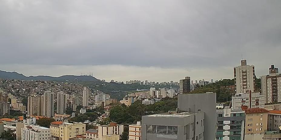 Belo Horizonte enfrenta previsão de chuva forte e risco de temporais nesta quinta-feira