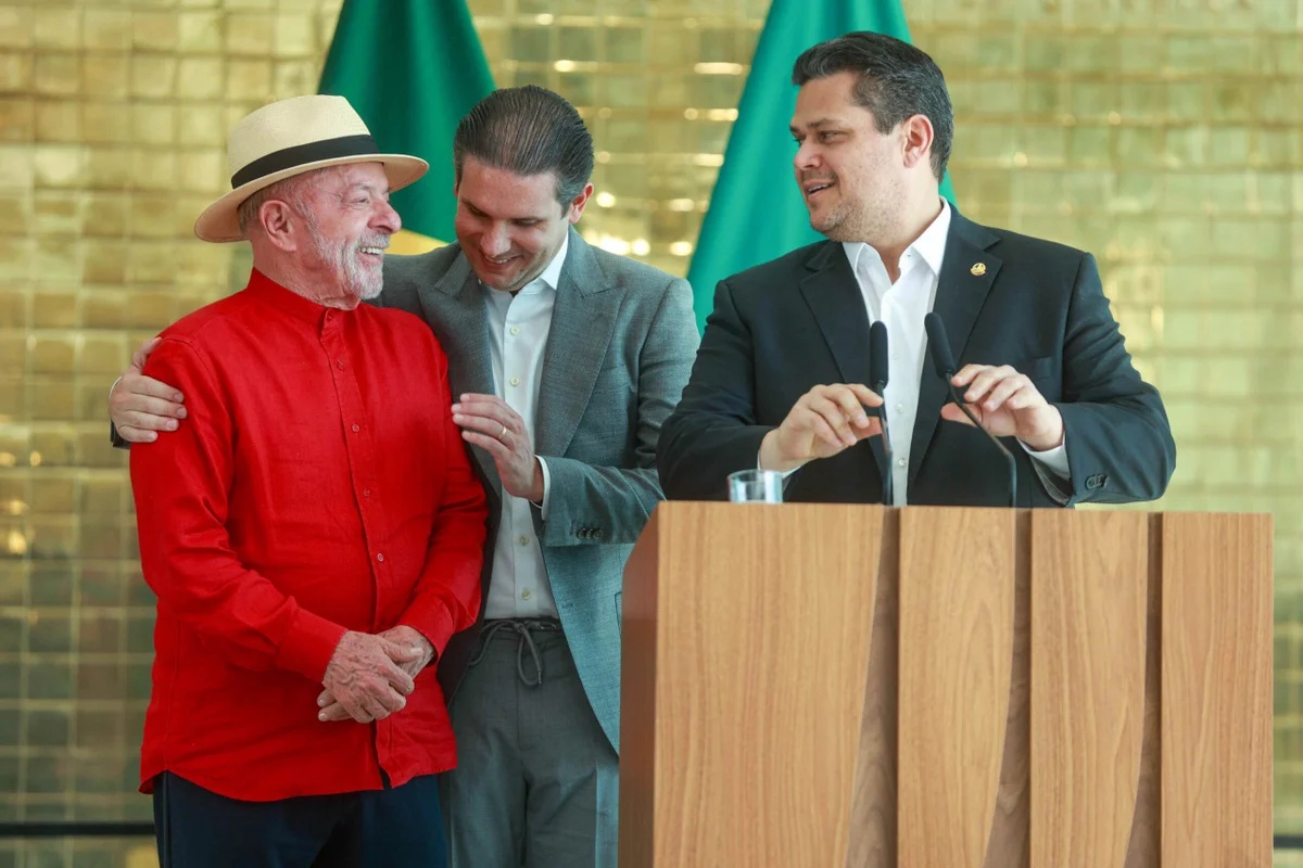 Lula deve participar da promulgação da PEC que elimina a escala 6×1 no Congresso Nacional