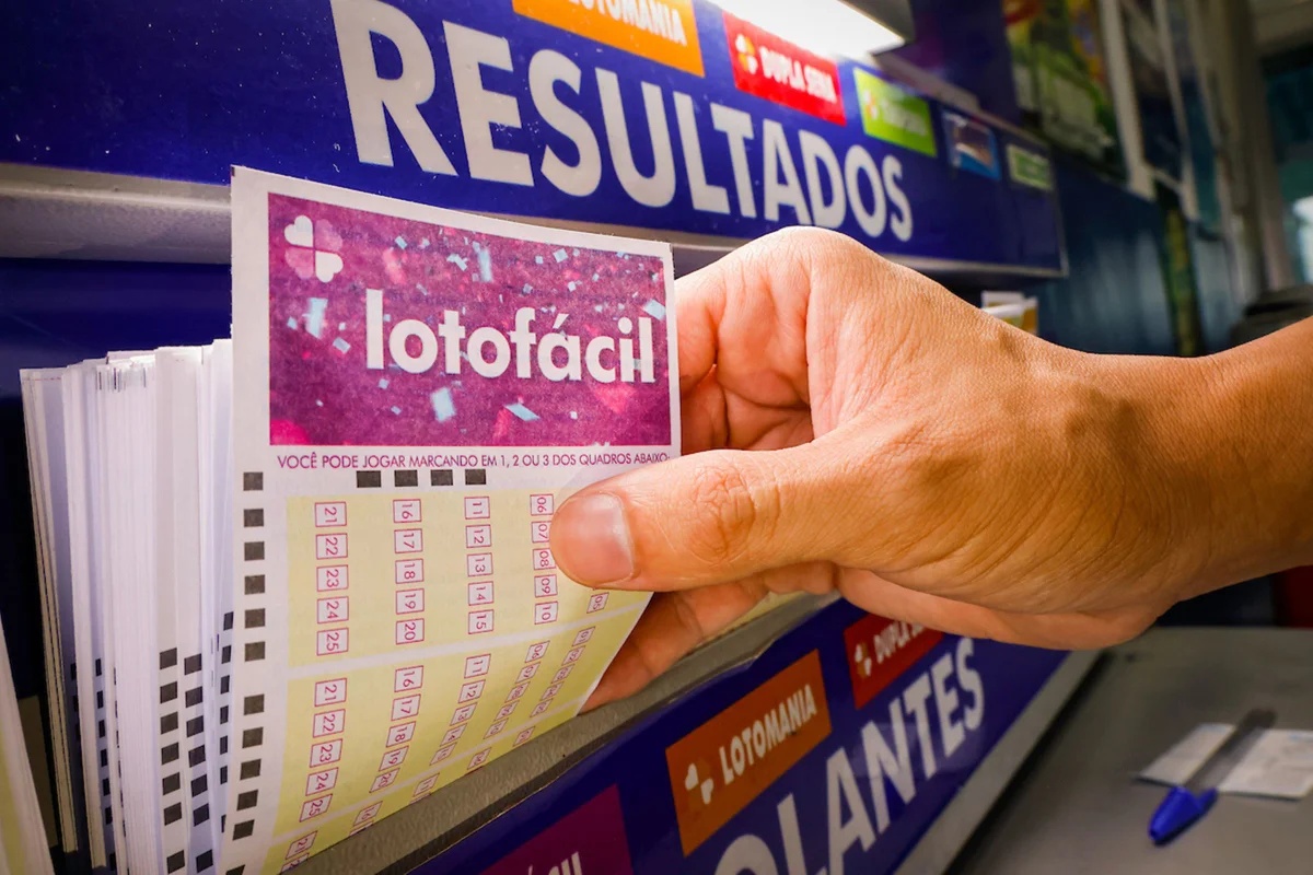 Duas apostas dividem prêmio principal da Lotofácil 3805; resultado divulgado