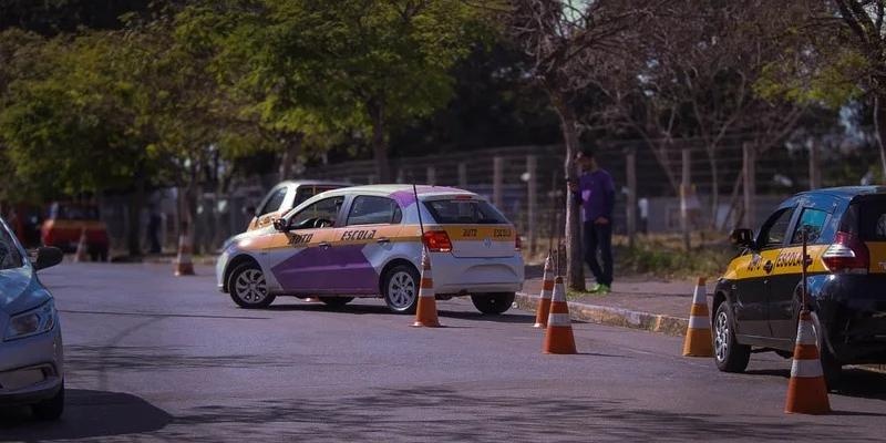 Motoristas de Minas Gerais terão prorrogação automática do prazo de validade da CNH até dezembro