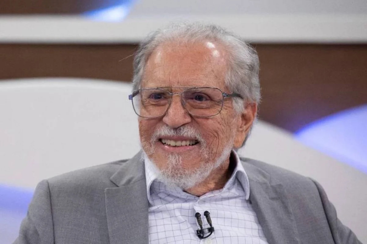 Carlos Alberto de Nóbrega permanece internado após contrair vírus Coxsackie que agravou sua insuficiência cardíaca