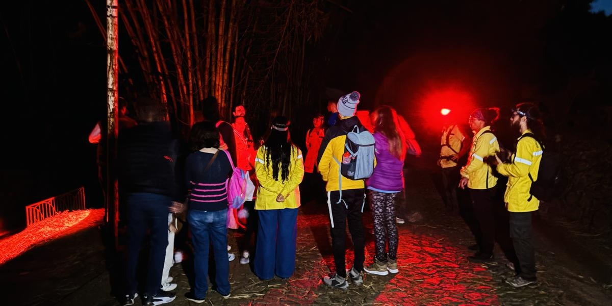 Inscrições abertas para trilha noturna na Serra do Curral em noite de lua cheia em Belo Horizonte