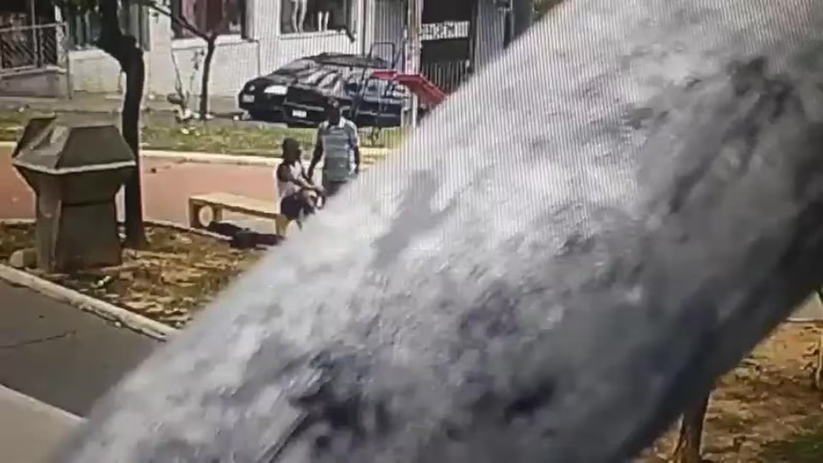 Homem é morto a facadas após briga em praça no bairro Mantiqueira, em Belo Horizonte